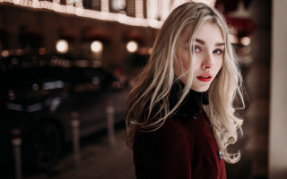 Blonde blouse red lips night - a red sweater free wallpaper for desktop