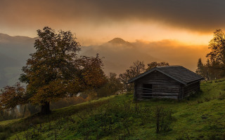 Small cabin grassy hill mountain - a small cabin free wallpaper