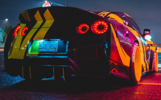 Car tail light night city - rim free wallpaper