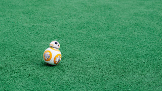 Toy star wars robot tilt - a star wars character free wallpaper