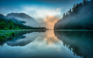 Lake foggy mountain forest sky - a lake free wallpaper for desktop