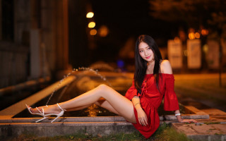 Woman red dress fountain sitting - a ledge free wallpaper for desktop