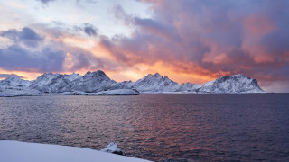 Sunset mountain lake snow colorful - a beautiful sunset over a mountain range free wallpaper
