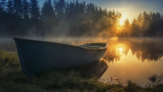 Lake sunset boat forest autumn - the shore of a lake free wallpaper for desktop