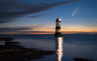 Lighthouse rocky shore night moon 3 - colin hayes free wallpaper