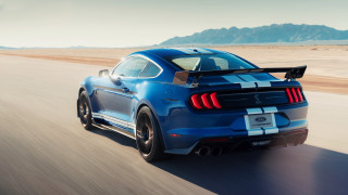 Blue mustang desert road mountains - a desert road free wallpaper