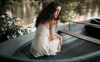 Woman boat lake tree portrait - a boat free wallpaper for desktop