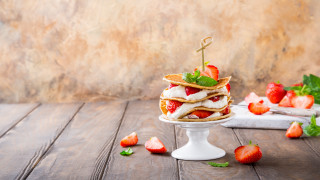 Pancakes strawberries plate table food - strawberry free wallpaper