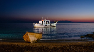 Ocean shore sunset boat water - exekia free wallpaper