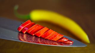 Red vegetable banana knife 3D - a cutting board next free wallpaper