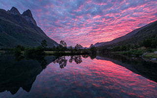 Sunset mountain lake reflection forest - a beautiful sunset over a mountain lake free wallpaper