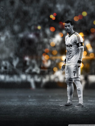 Man soccerfield rain whiteuniform soccerball - realistic free wallpaper for mobile