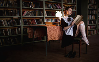 Woman sitting reading library lamp - cosplay free wallpaper