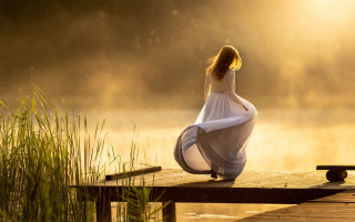 Woman dock water grass fog - the fog free wallpaper for desktop