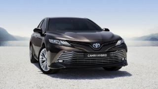 Toyota camry hybrid desert mountains - a desert area free wallpaper