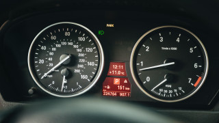 Dashboard speedometer gauges dashlight motionblur - motion blur free wallpaper