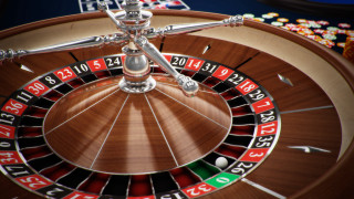 Roulette closeup numbers items around - number free wallpaper