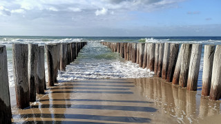 Pier ocean waves cloudy sky - a long wooden pier free wallpaper