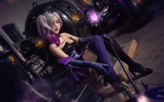 Purple cosplay rococo sitting gloves - a purple outfit free wallpaper