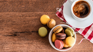 Coffee macaroons checkered table plate - clara peeters free wallpaper for desktop