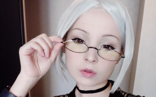 White haired woman glasses cat - a black collar free wallpaper