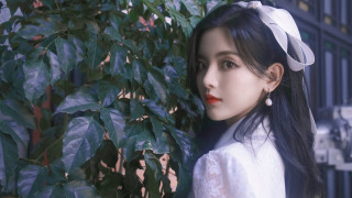 Woman blackhair whitedress tree building - du qiong free wallpaper