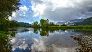 Lake mountains trees cloudy sky 14 - mountain and trees under a cloudy sky free wallpaper