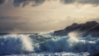 Large wave beach mountain cloudy - the shore of a beach free wallpaper