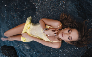 Woman yellow dress lying moonlight - a yellow dress free wallpaper