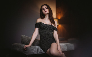 Elegant woman black dress couch - elegant free wallpaper for desktop