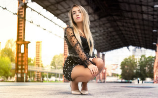 Araceli gilbert black dress kneeling - free 3d render wallpaper