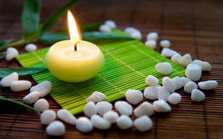 Candle bamboo mat white pills - a candle free wallpaper