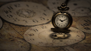 Clock illusionism steampunk gears desert - top of a table free wallpaper for desktop