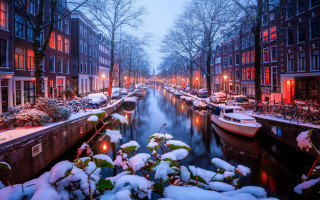 Canal boats snow night lights - a canal free wallpaper