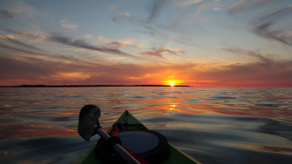 Kayak sunset hudson river clouds - the distance behind free wallpaper for desktop