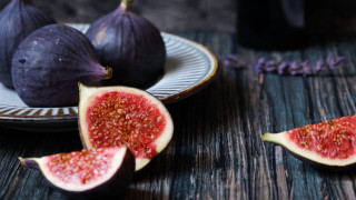 Figs wine still life surreal - the table free wallpaper