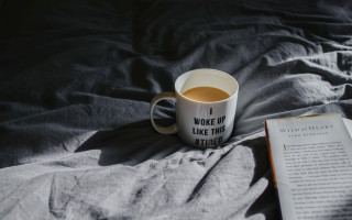 Book coffee bed blanket shallow - shallow depth of field free wallpaper for desktop