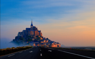 Castle hill road fog blue - de hirsh margule free wallpaper for desktop