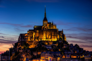 Castle lit up night hill - bernard meninsky free wallpaper