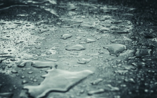 Water droplets star rain ocean - a surface of water free wallpaper