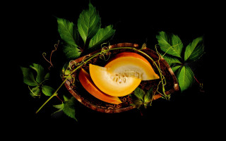 Peach half plate leaves knife - cut free wallpaper