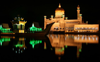 Boat water building lights dome - near free wallpaper