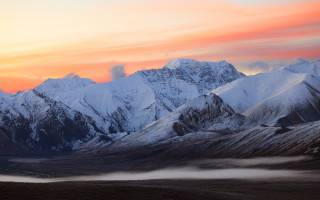 Mountain range pink sky clouds 16 - a pink sky in the background free wallpaper for desktop