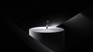 Person platform dark light spotlight - amir zand free wallpaper for desktop