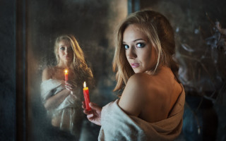 Woman candle mirror reflection background - candle free wallpaper for desktop