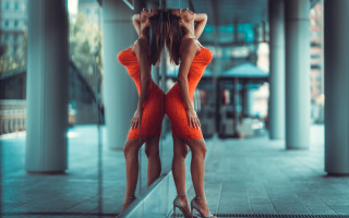 Orange dresses reflection cityscape stadium - eva gonzalès free wallpaper