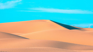 Sand dunes blue sky clouds 2 - under a blue sky free wallpaper