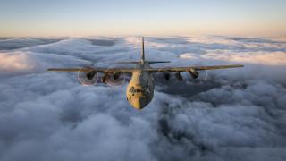 Large plane cloudy sky ocean - atmospheric free wallpaper