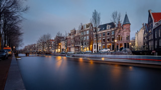 Cityscape night street pagoda bridge - de stijl free wallpaper
