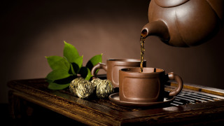 Teapot pouring tea still life - a teapot free wallpaper